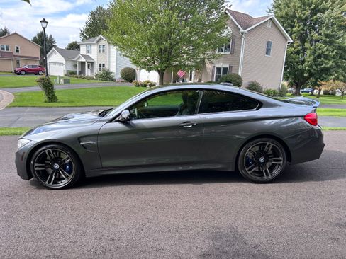 Used 2016 BMW M4 Coupe RWD image 2