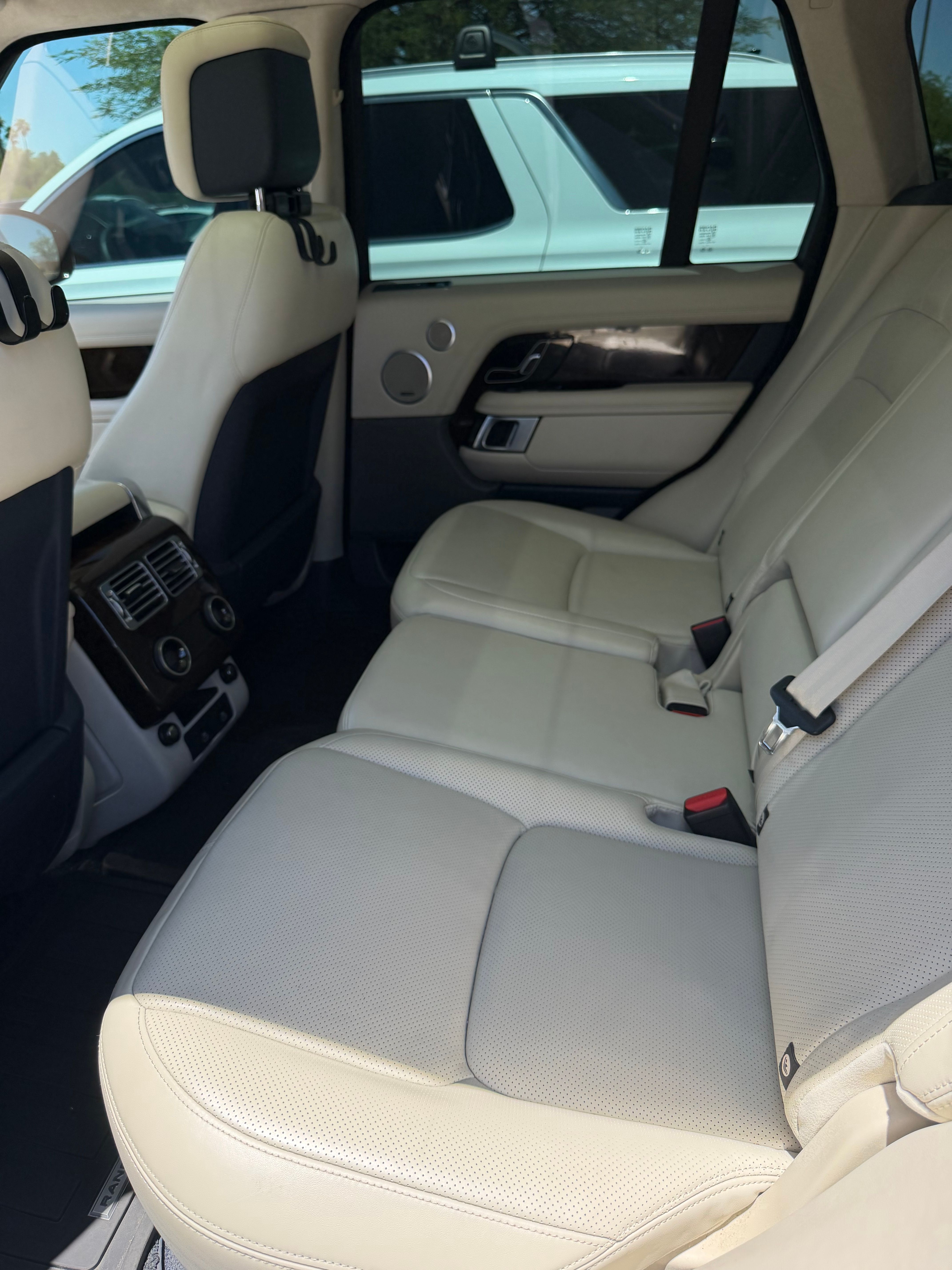 Used 2022 Land Rover Range Rover P525 Westminster Edition AWD/4WD image 13