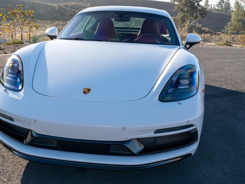 Used 2023 Porsche 718 Cayman GT4 image 8