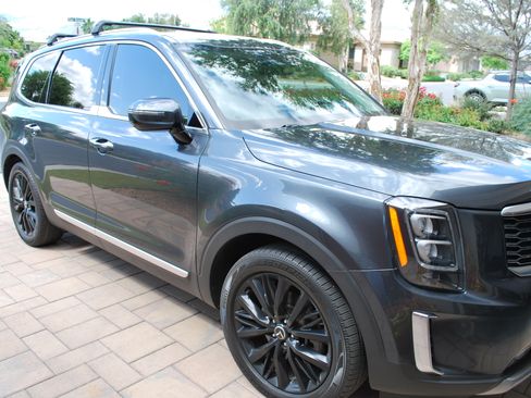Used 2020 Kia Telluride SX w/ SX Prestige Package AWD/4WD image 4