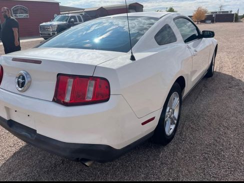 Used 2012 Ford Mustang Coupe RWD image 2