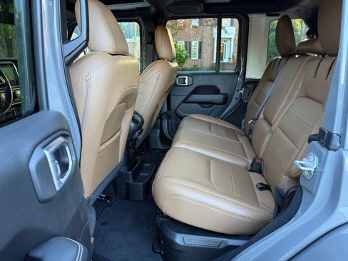 Used 2021 Jeep Wrangler Unlimited Sahara w/ Cold Weather Group image 12