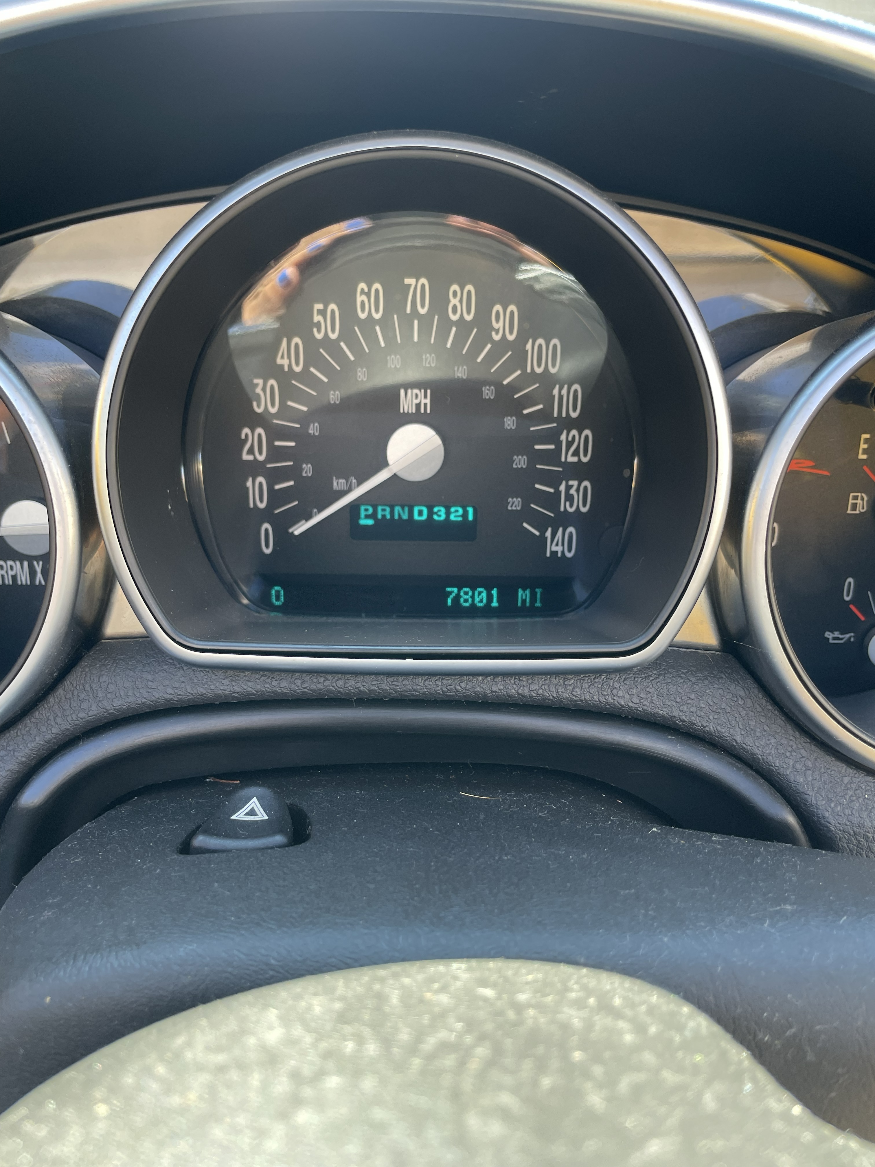 Used 2005 Chevrolet SSR w/ Preferred Equipment Group RWD image 11