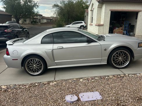 Used 2004 Ford Mustang GT Premium RWD image 2