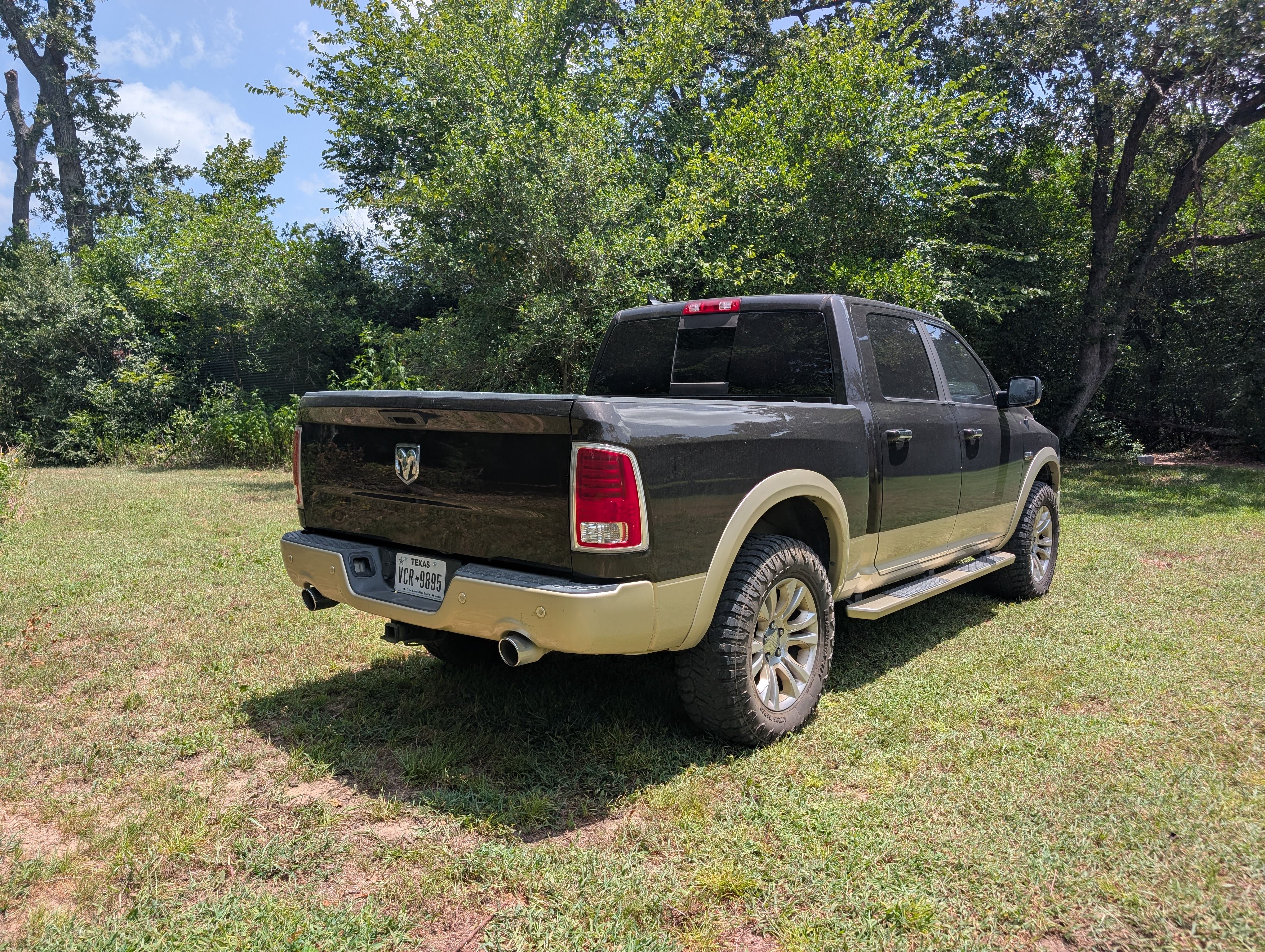 Used 2016 RAM 1500 Laramie Longhorn w/ Convenience Group AWD/4WD image 8