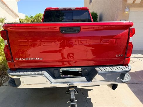 Used 2020 Chevrolet Silverado 2500 LTZ w/ LTZ Premium Package AWD/4WD image 6