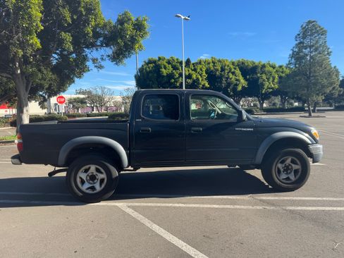 Used 2004 Toyota Tacoma PreRunner image 8