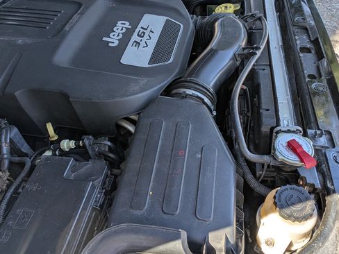 Used 2013 Jeep Wrangler Unlimited Sahara w/ Dual Top Group image 14