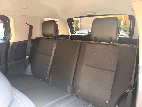 Used 2013 Toyota FJ Cruiser 4WD w/ Convenience Pkg image 8