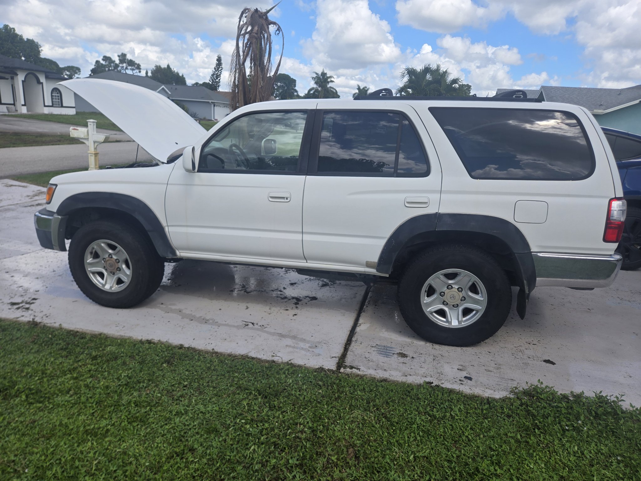 Used 2002 Toyota 4Runner SR5 AWD/4WD image 16