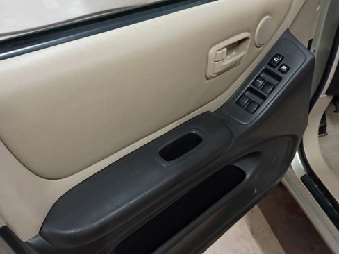 Used 2003 Toyota Highlander Limited image 12