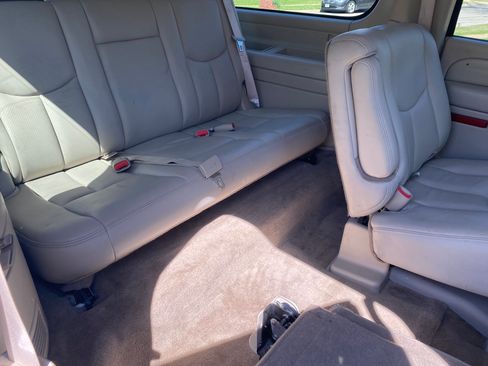 Used 2006 Cadillac Escalade ESV AWD image 14