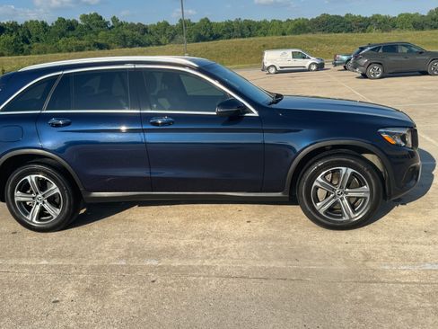 Used 2019 Mercedes-Benz GLC 300 image 12