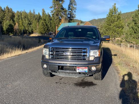 Used 2013 Ford F150 Lariat w/ Mid Equipment Group image 4