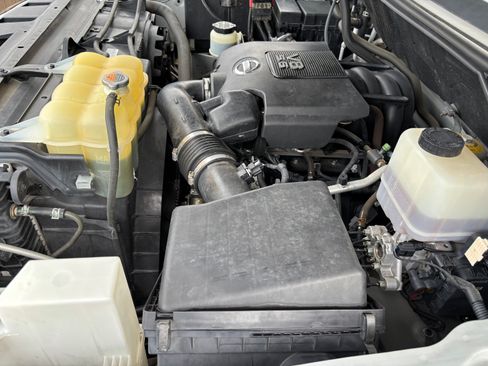 Used 2013 Nissan NV 3500 SL w/ Technology Pkg RWD image 16