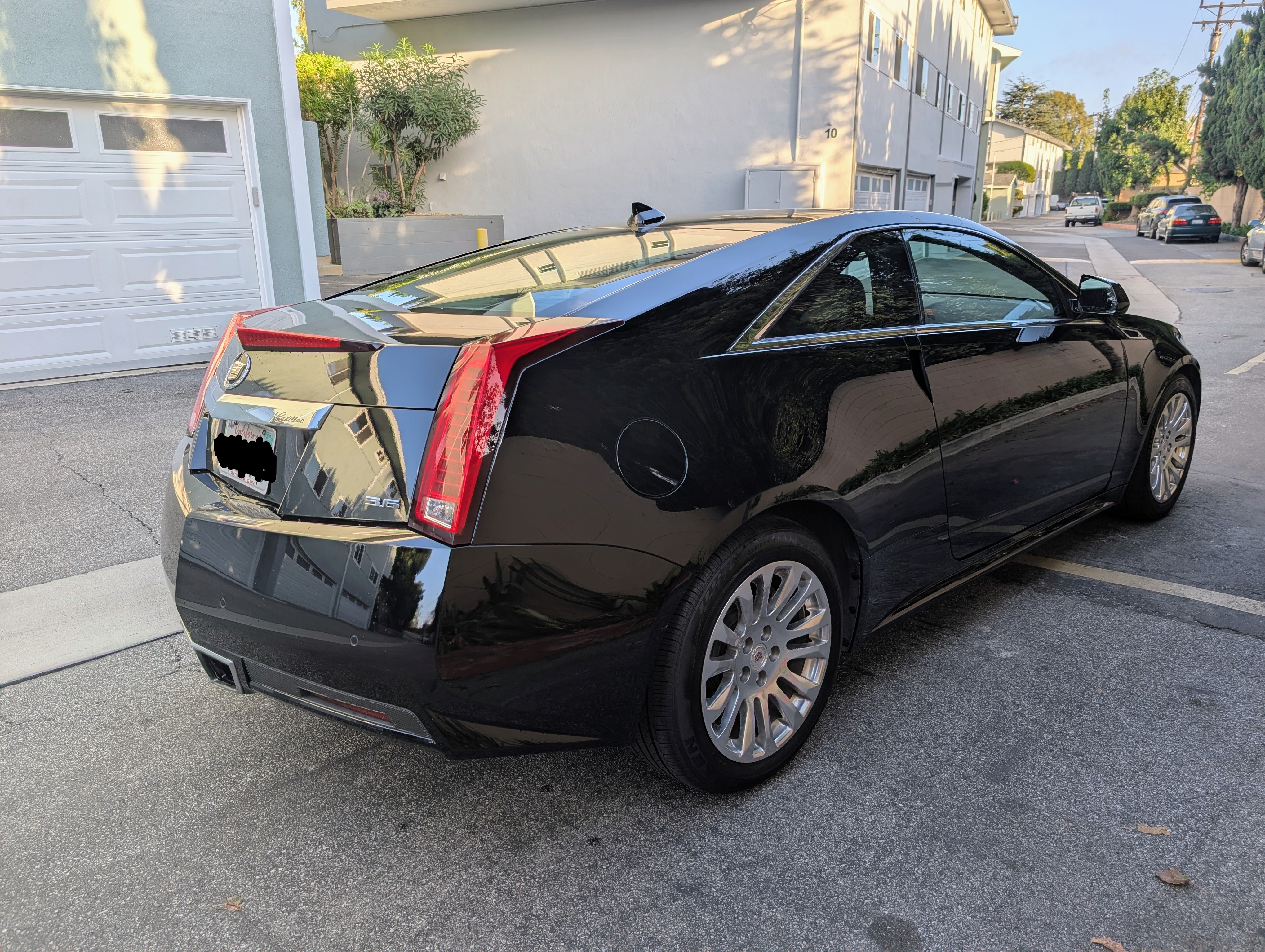 Used 2012 Cadillac CTS Premium RWD image 5