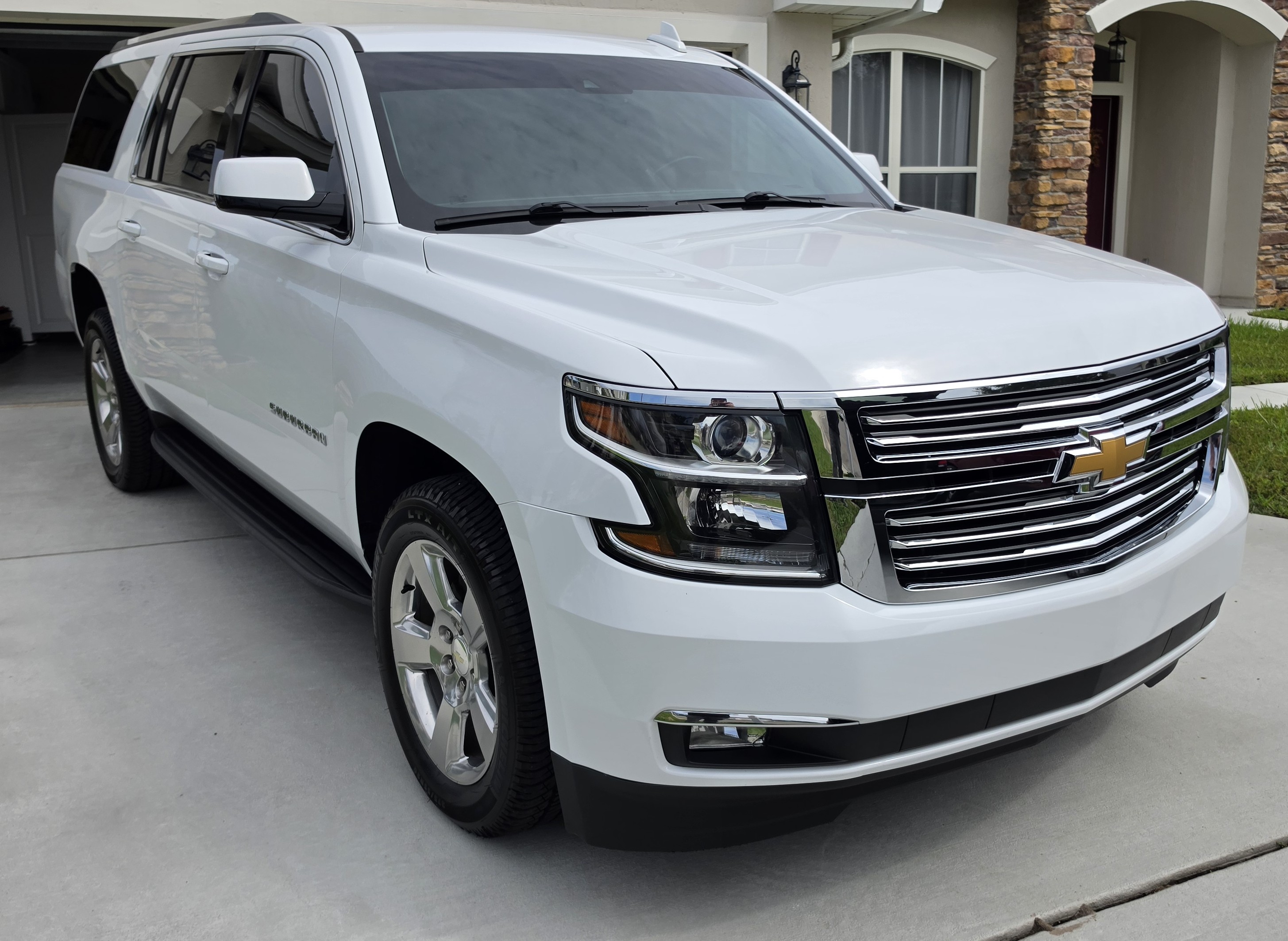 Used 2019 Chevrolet Suburban LT RWD image 5