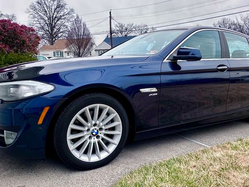 Used 2011 BMW 535i xDrive Sedan image 8