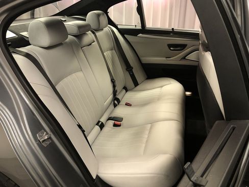 Used 2016 BMW M5 image 4