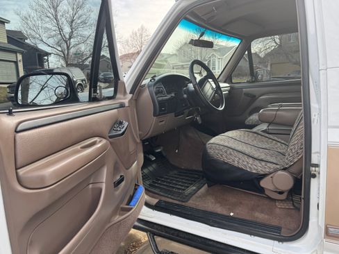 Used 1996 Ford Bronco image 9