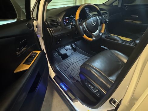 Used 2015 Lexus RX 450h AWD image 9