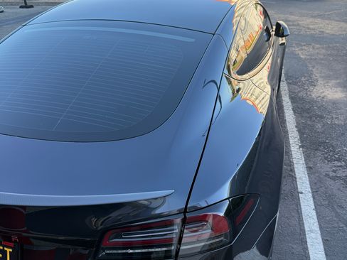 Used 2024 Tesla Model S Plaid image 8