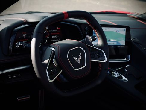 Used 2023 Chevrolet Corvette Stingray Premium Conv w/ Z51 Performance Package RWD image 12