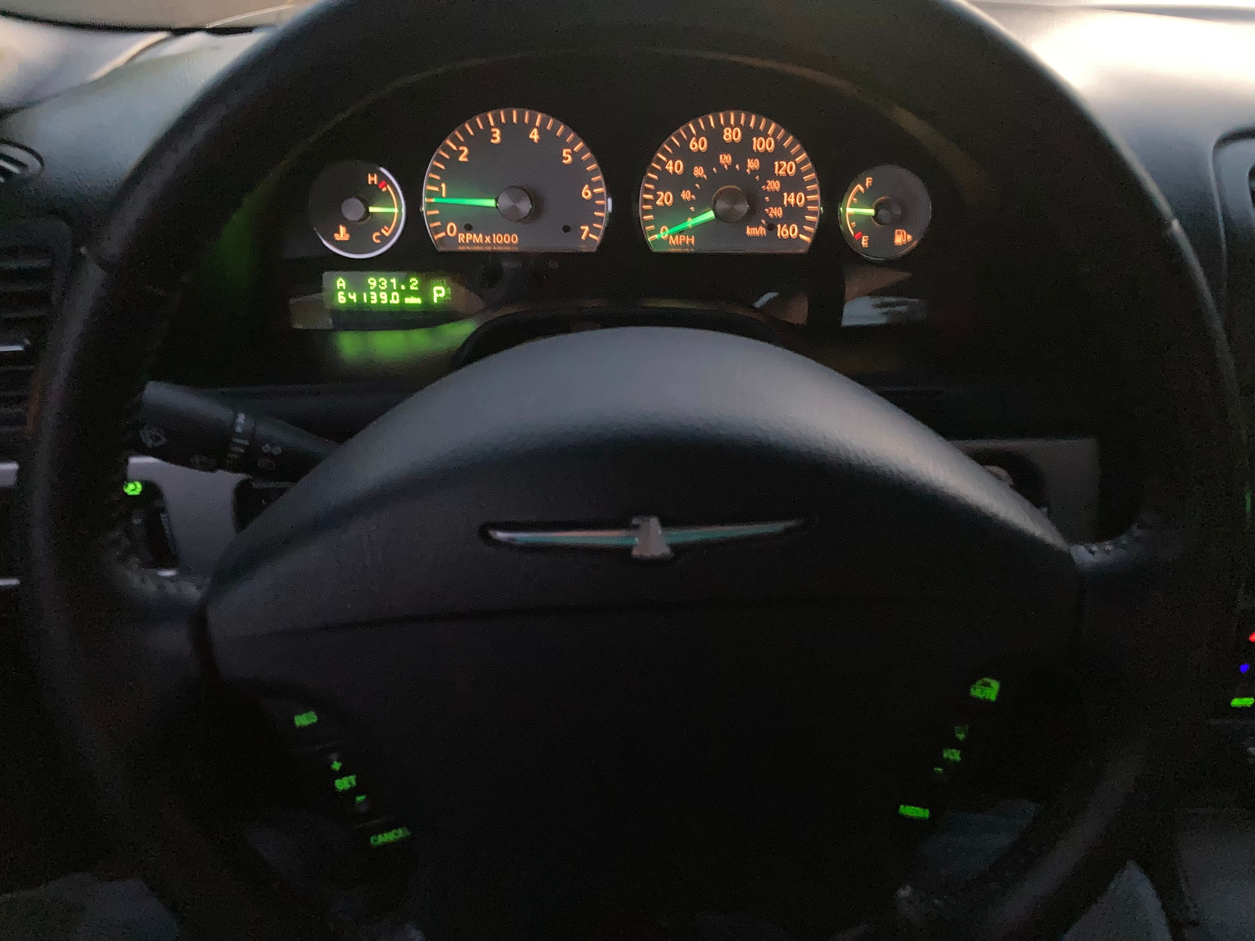 Used 2005 Ford Thunderbird RWD image 25
