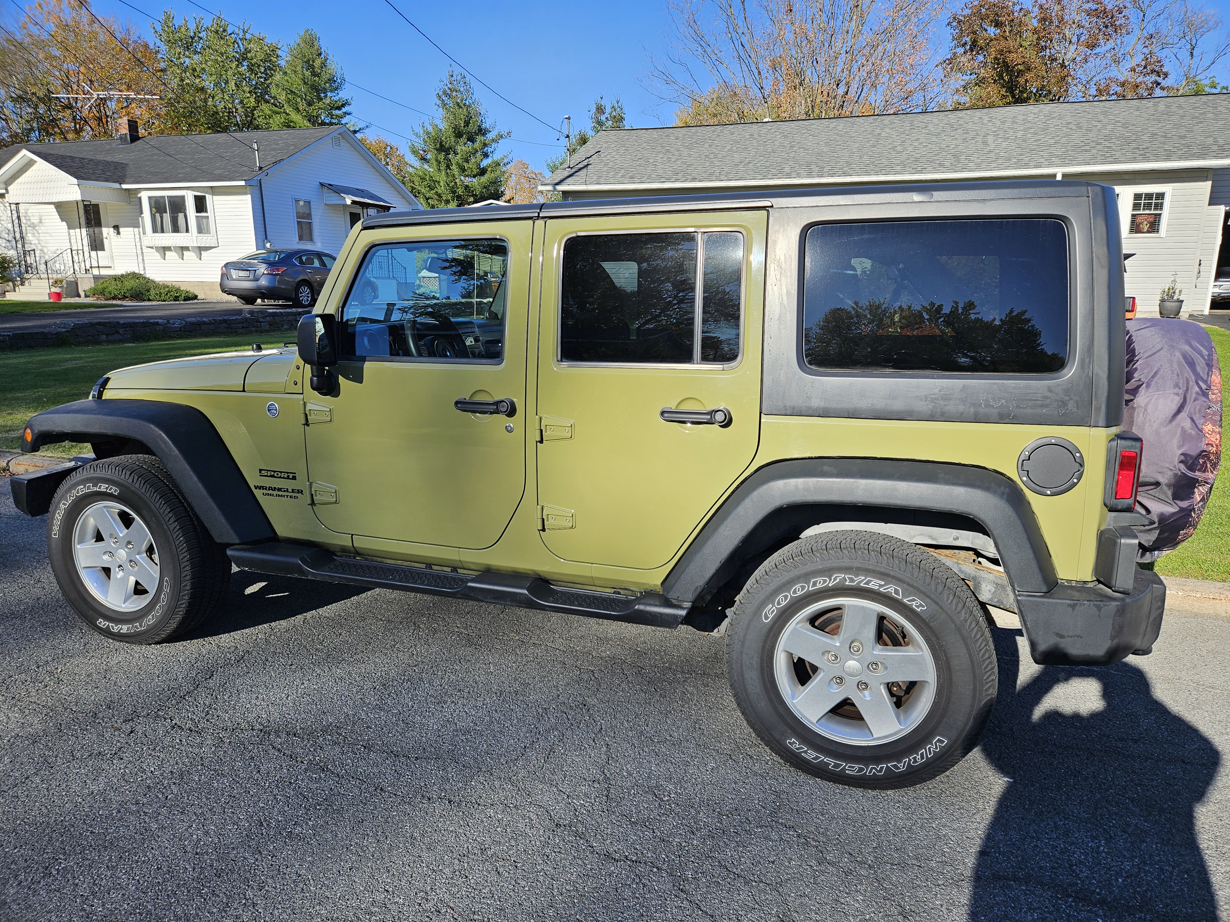 Used 2013 Jeep Wrangler Unlimited Sport AWD/4WD image 4