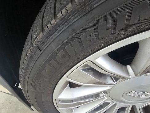 Used 2015 Cadillac Escalade Platinum image 13