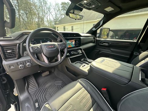 Used 2025 GMC Sierra 2500 AT4X w/ AT4X AEV Edition image 13