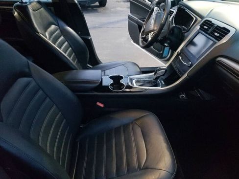 Used 2016 Ford Fusion SE w/ Equipment Group 202A image 10