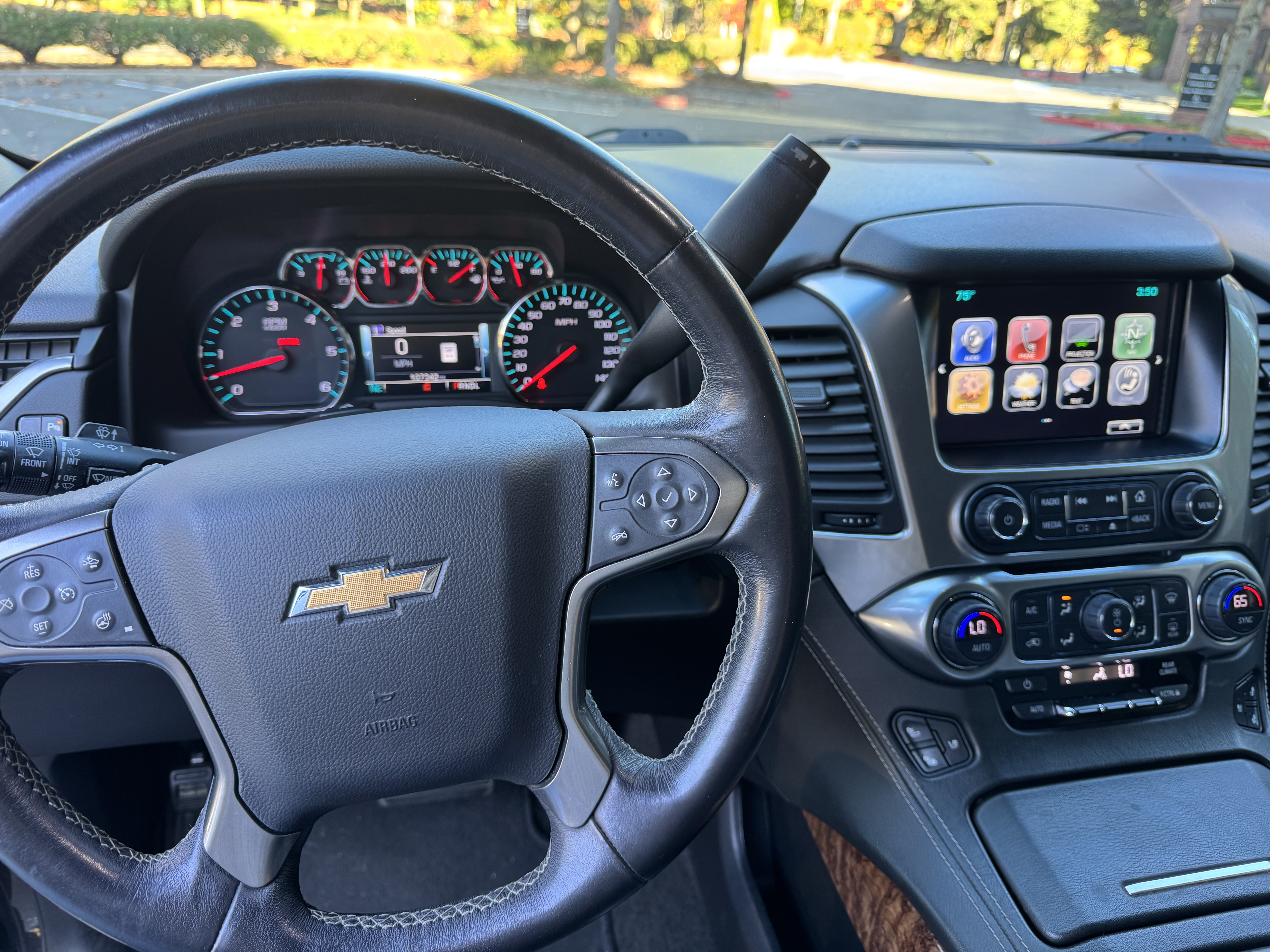 Used 2018 Chevrolet Tahoe Premier AWD/4WD image 11