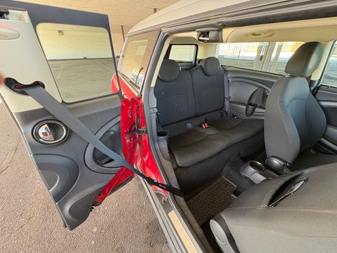 Used 2011 MINI Cooper Clubman image 14