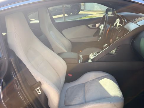 Used 2016 Jaguar F-TYPE Coupe RWD image 12