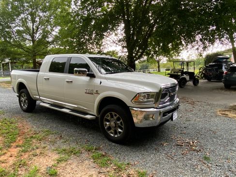 Used 2018 RAM 2500 Limited AWD/4WD image 5