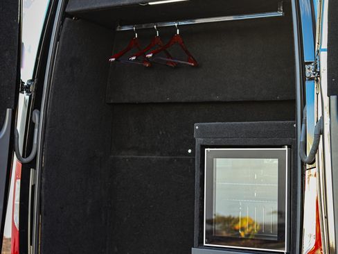 Used 2023 Mercedes-Benz Sprinter 3500 image 20