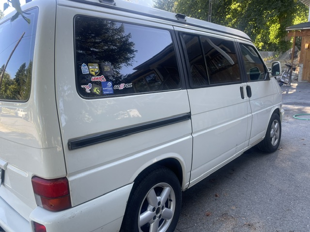 Used 2001 Volkswagen Eurovan FWD image 4