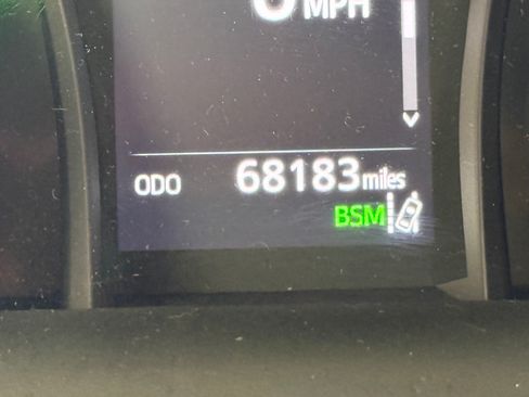 Used 2018 Toyota Camry SE w/ Moonroof Package FWD image 15