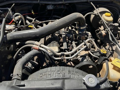 Used 2000 Jeep Wrangler Sahara AWD/4WD image 6