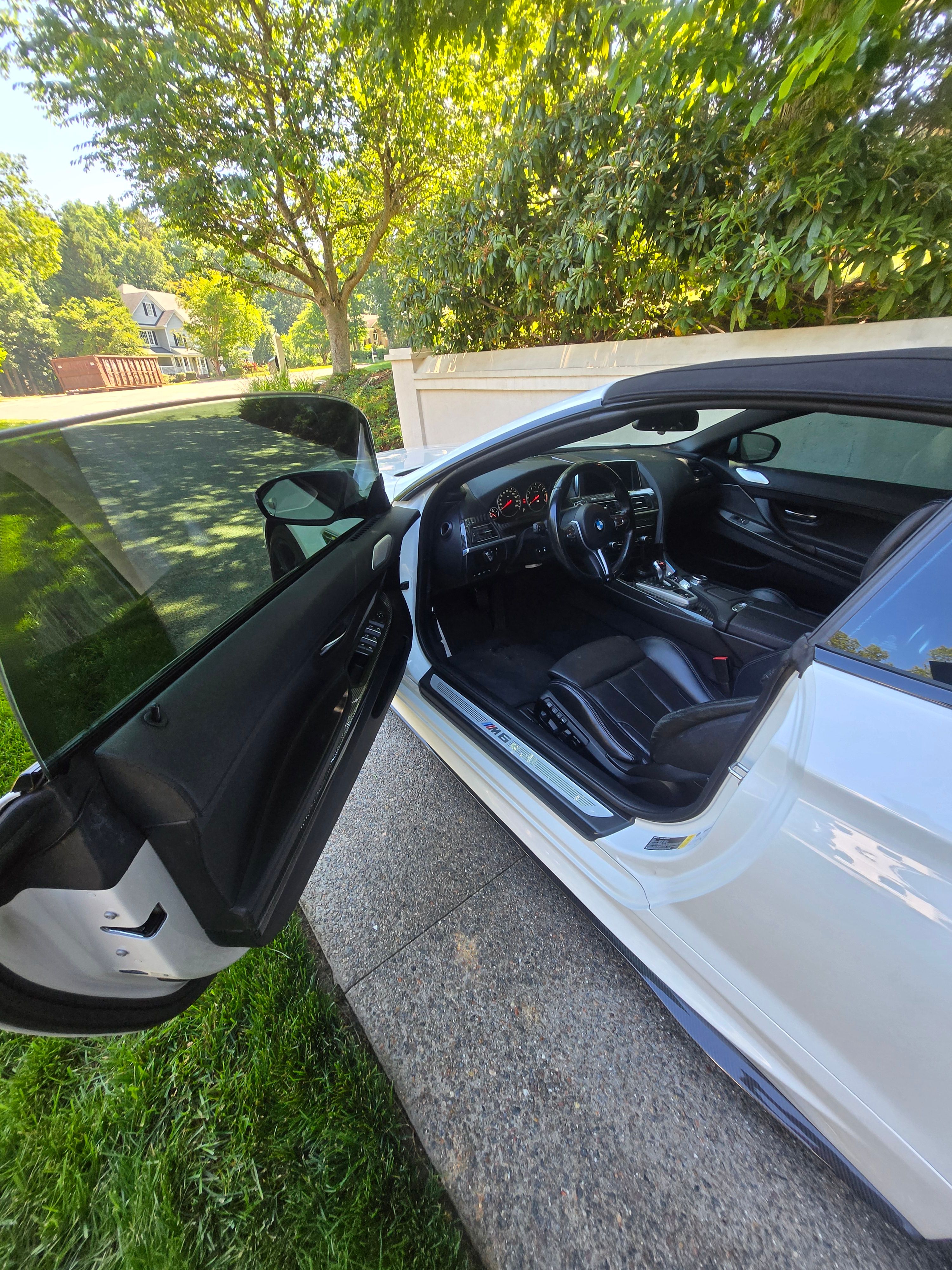 Used 2015 BMW M6 Convertible RWD image 12