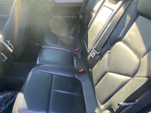 Used 2014 Porsche Cayenne GTS image 12