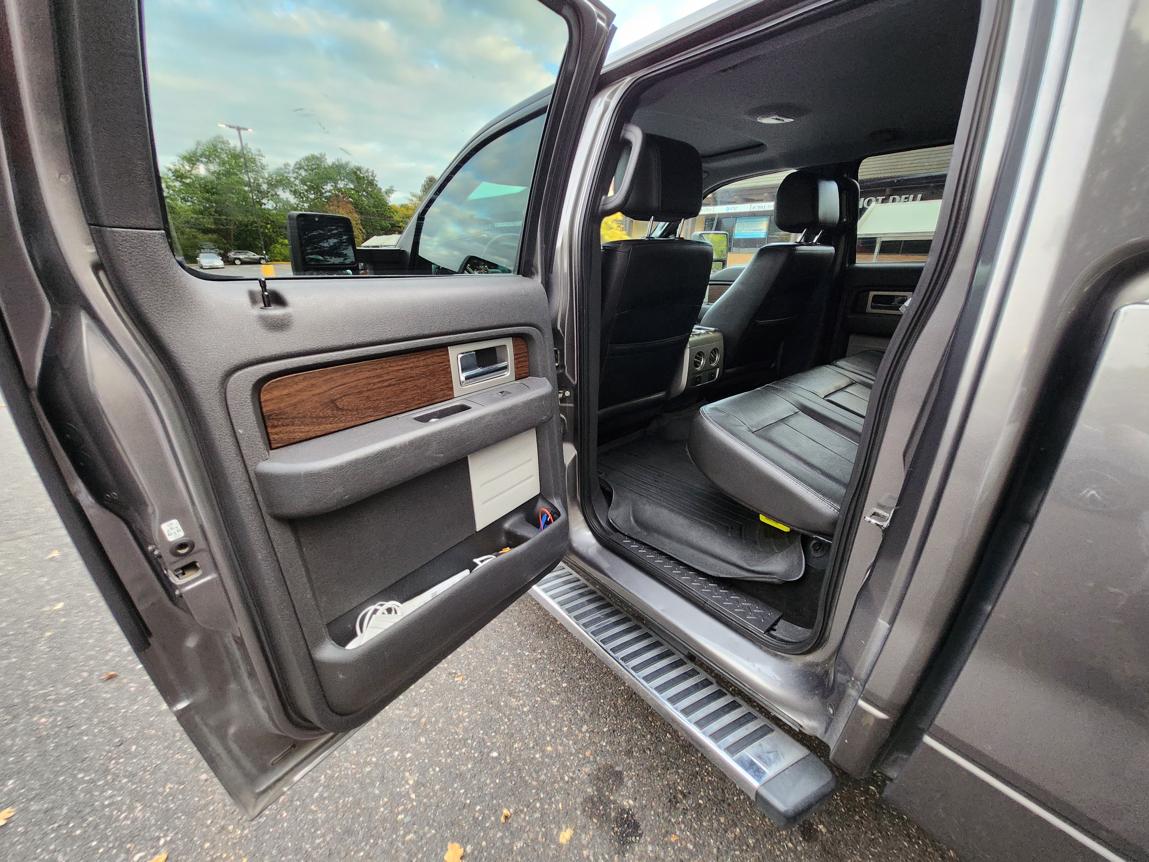 Used 2013 Ford F150 Lariat w/ Luxury Equipment Group AWD/4WD image 18