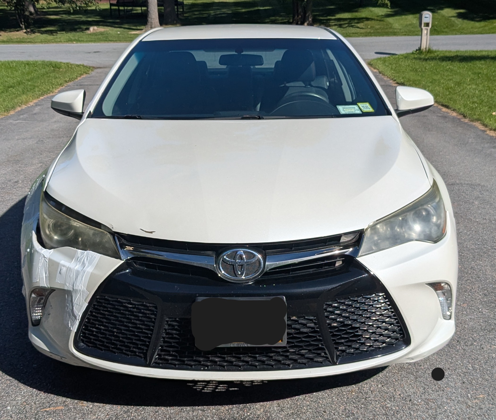 Used 2017 Toyota Camry SE FWD image 1
