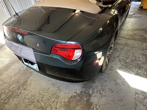 Used 2006 BMW Z4 3.0si image 10