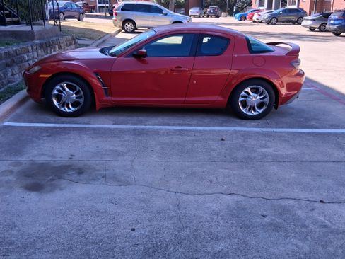 Used 2006 MAZDA RX-8 Coupe 4D w/ Appearance Pkg image 4