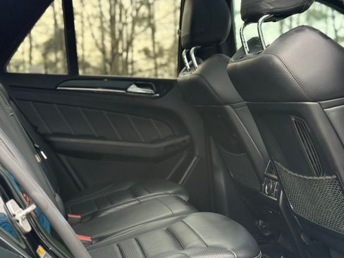 Used 2014 Mercedes-Benz ML 63 AMG 4MATIC image 19