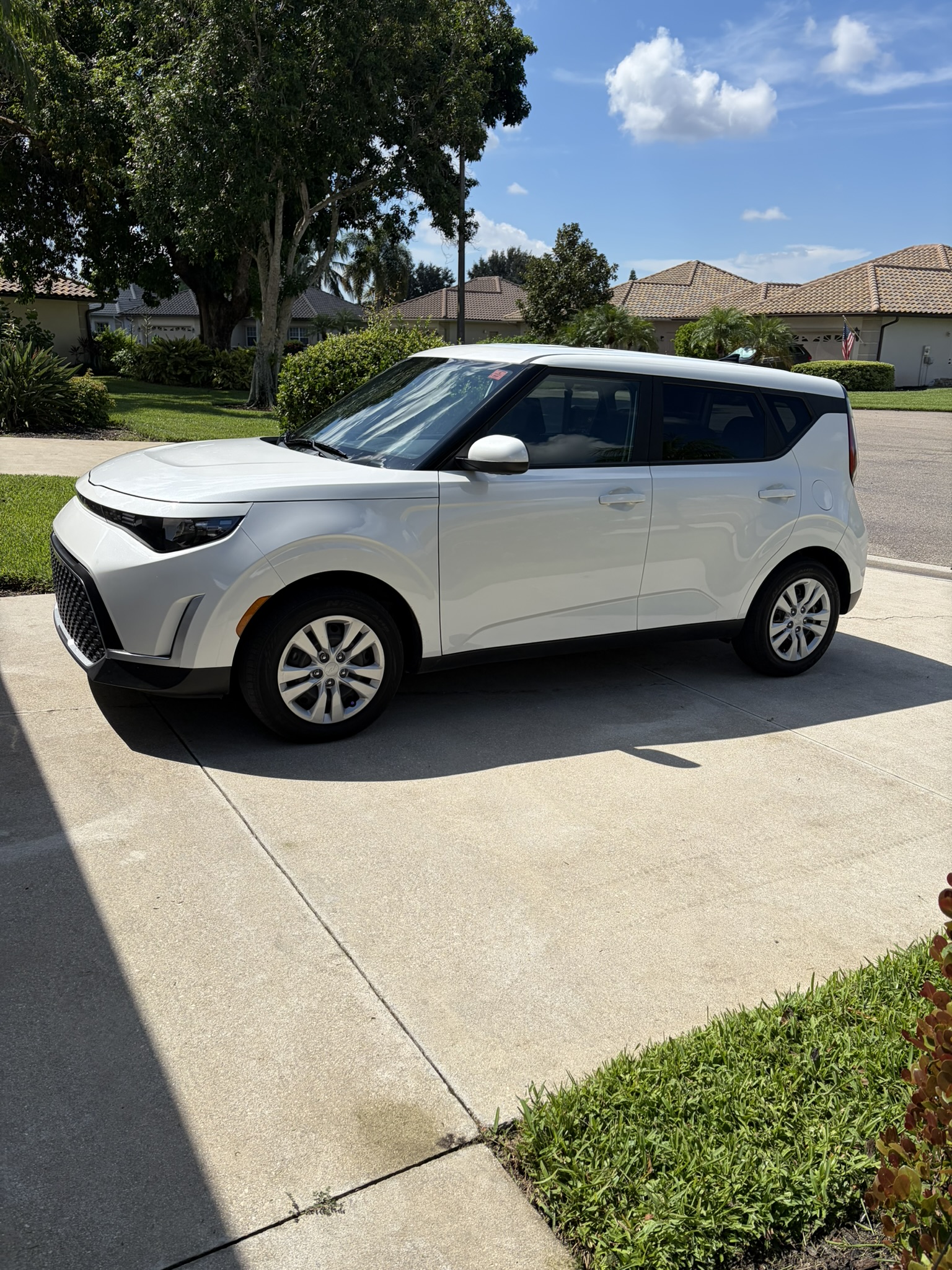 Used 2024 Kia Soul LX FWD image 1