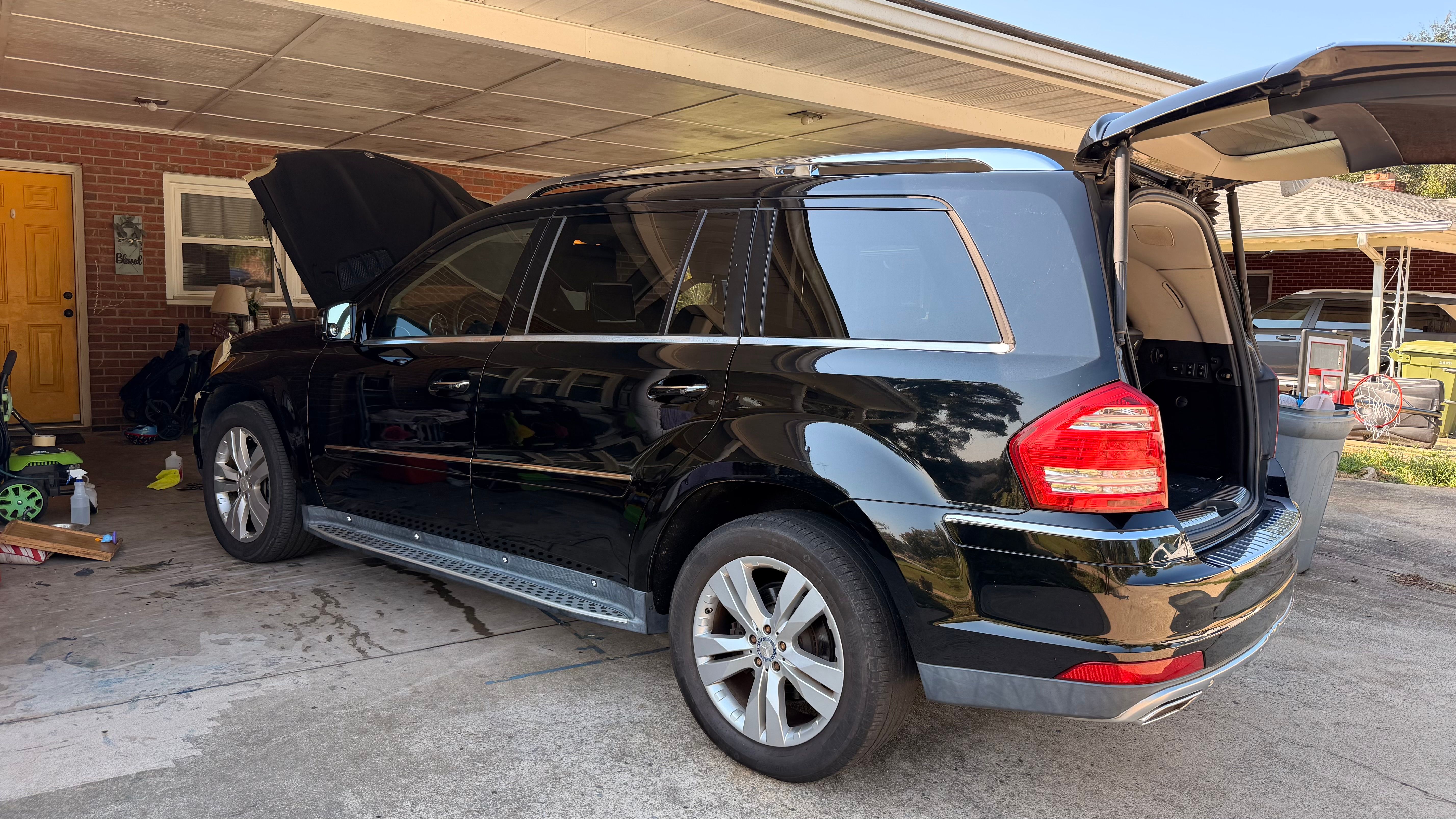 Used 2011 Mercedes-Benz GL 450 4MATIC image 5
