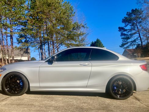 Used 2017 BMW M240i Coupe image 4